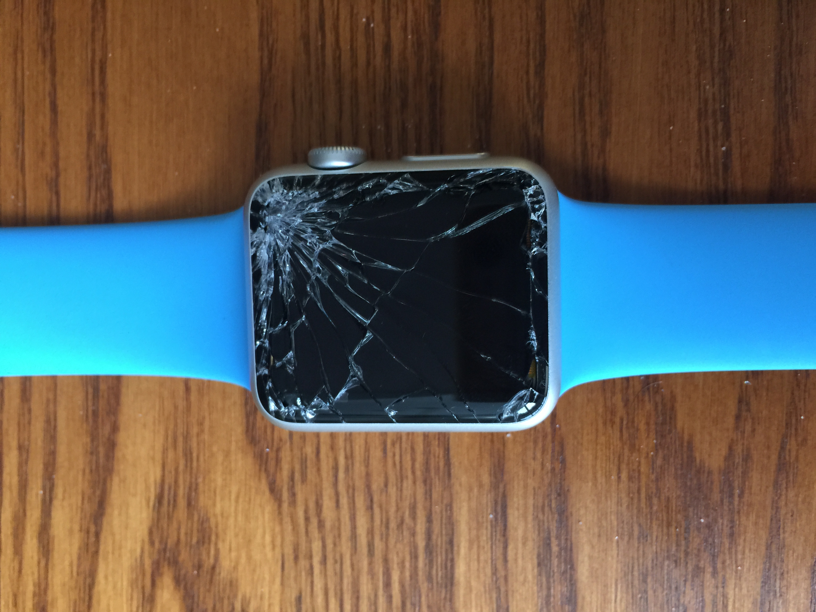 Apple watch screen outlet falling off