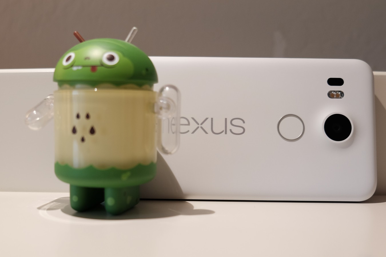 Nexus 5X and Droid Collectible